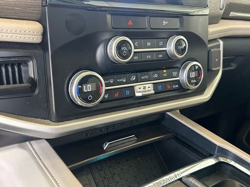 Used 2023 Ford Expedition Max Limited image 39