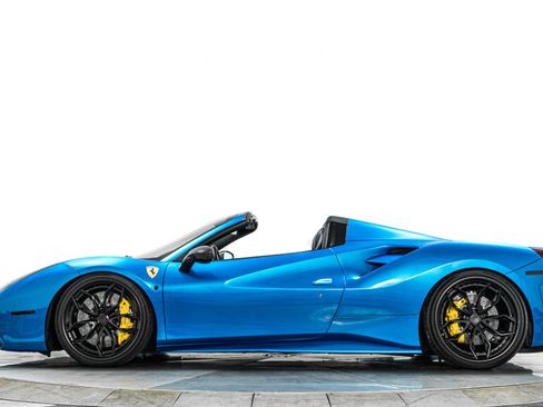 Used 2017 Ferrari 488 Spider RWD image 6
