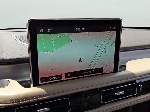 Used 2022 Lincoln Aviator AWD w/ Premium Package image 15