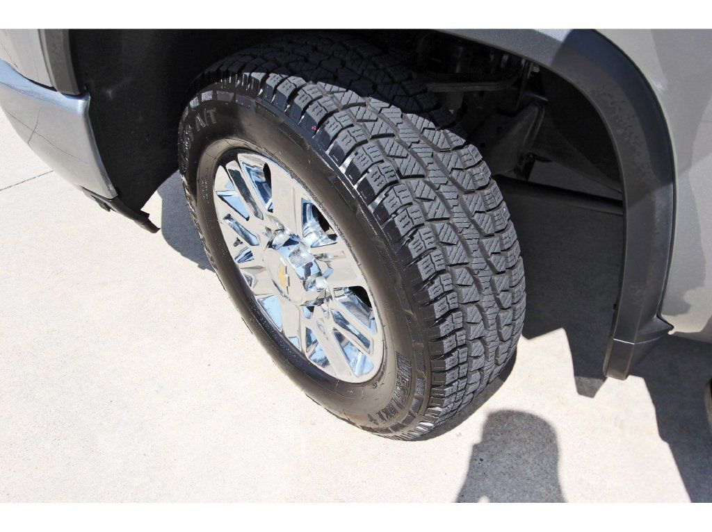 Used 2024 Chevrolet Silverado 2500 High Country AWD/4WD image 8