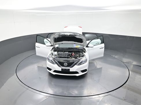 Used 2017 Nissan Sentra S image 12