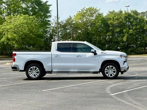 Used 2023 Chevrolet Silverado 1500 LTZ w/ Technology Package AWD/4WD image 9