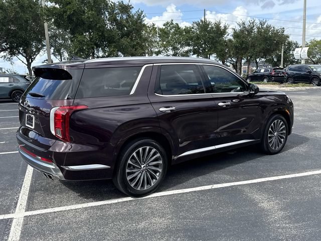 Used 2024 Hyundai Palisade Calligraphy FWD image 4