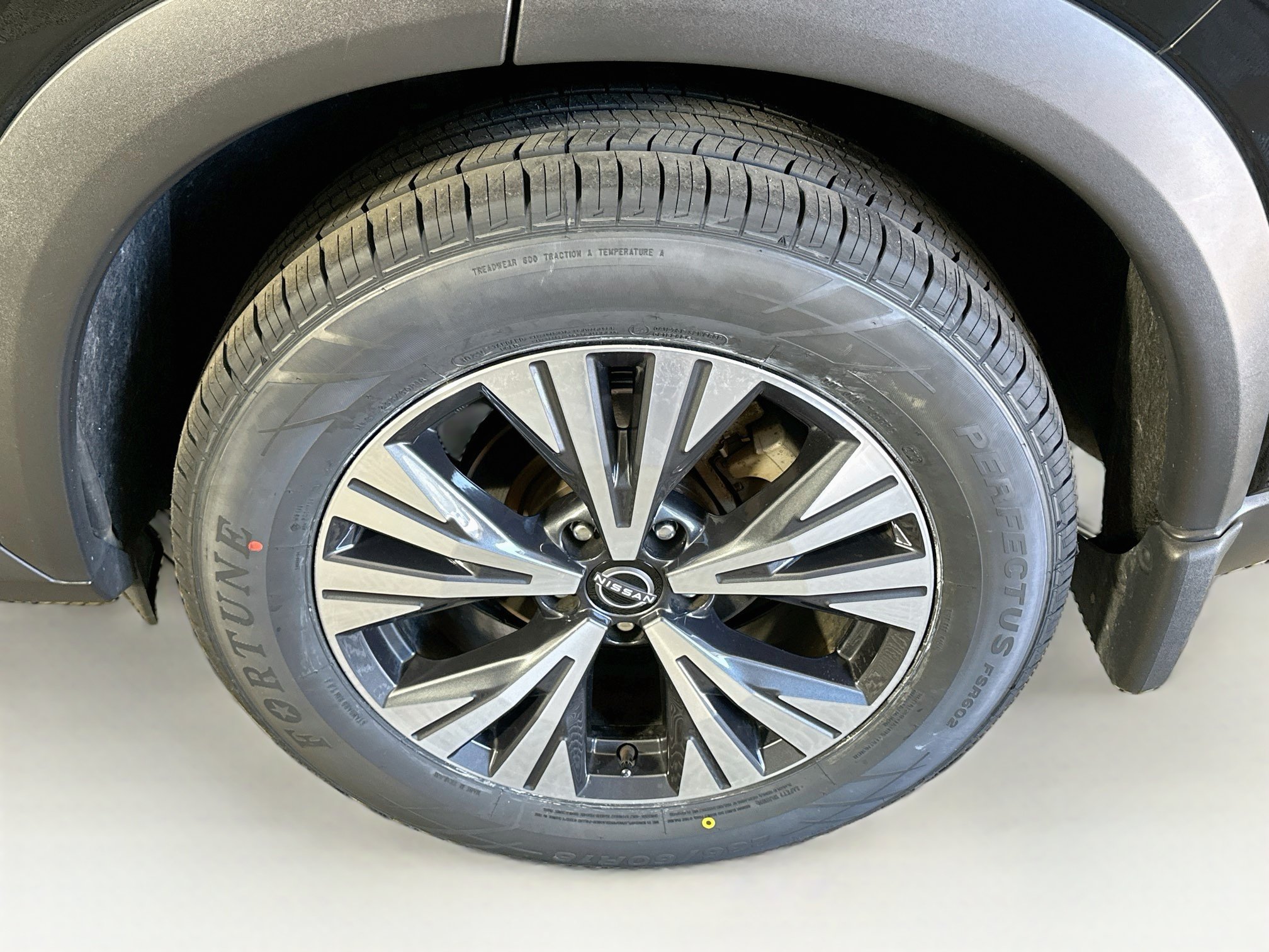 Used 2023 Nissan Rogue SV FWD image 11