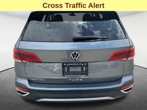 Used 2024 Volkswagen Taos SE FWD image 9