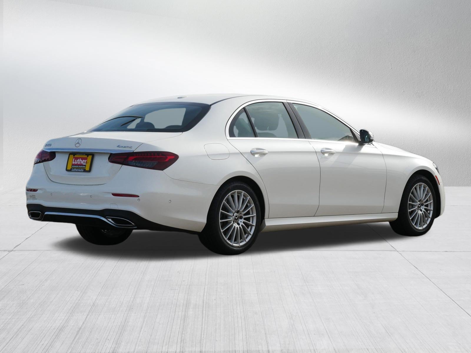 Used 2022 Mercedes-Benz E 450 4MATIC Sedan image 7