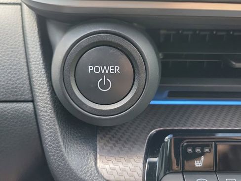 Used 2026 Toyota Prius XLE FWD image 27