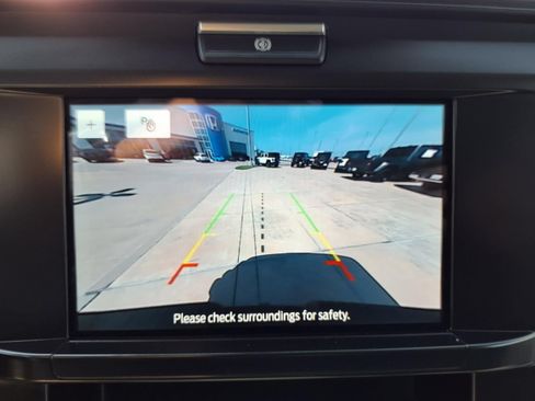 Used 2025 Ford F250 XLT AWD/4WD image 10