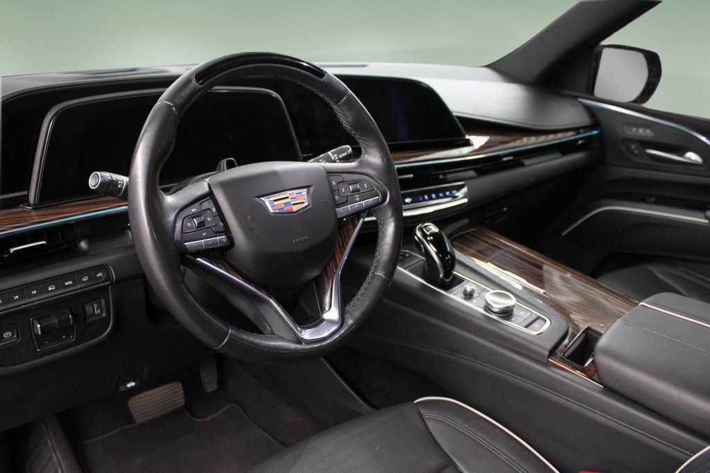 Used 2023 Cadillac Escalade ESV Premium Luxury w/ Performance Package AWD/4WD image 2