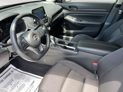 Used 2025 Nissan Altima 2.5 S FWD image 20