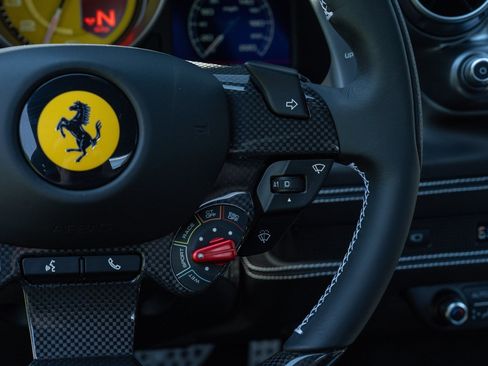 Used 2022 Ferrari F8 Tributo RWD image 40