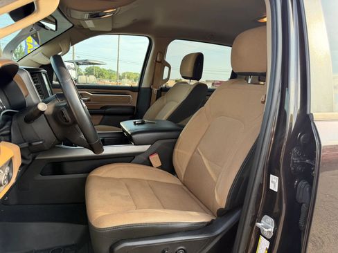 Used 2019 RAM 1500 Big Horn RWD image 5
