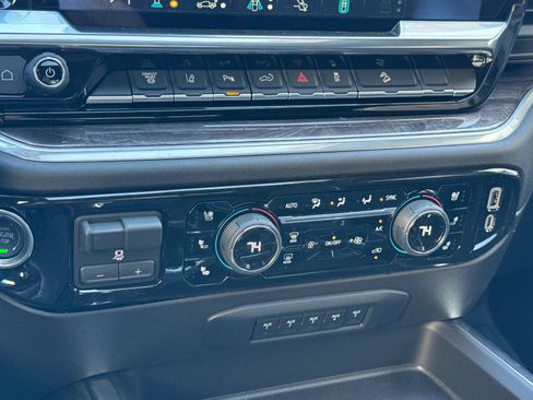 New 2026 Chevrolet Silverado 2500 LTZ w/ LTZ Premium Package AWD/4WD image 23