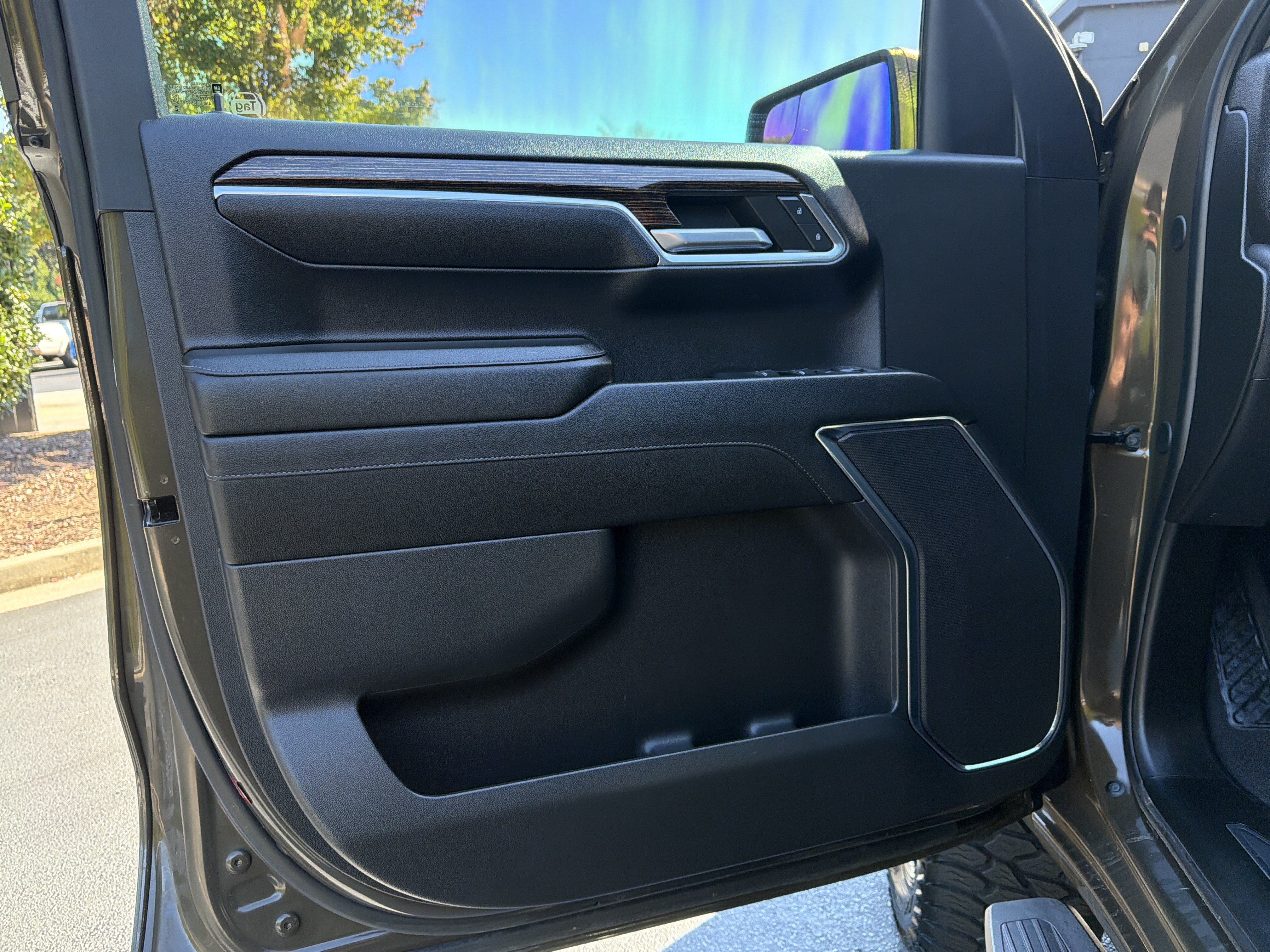 Used 2024 GMC Sierra 1500 Elevation w/ LPO, Elevation Black Package AWD/4WD image 24