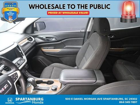 Used 2017 GMC Acadia SLE image 21