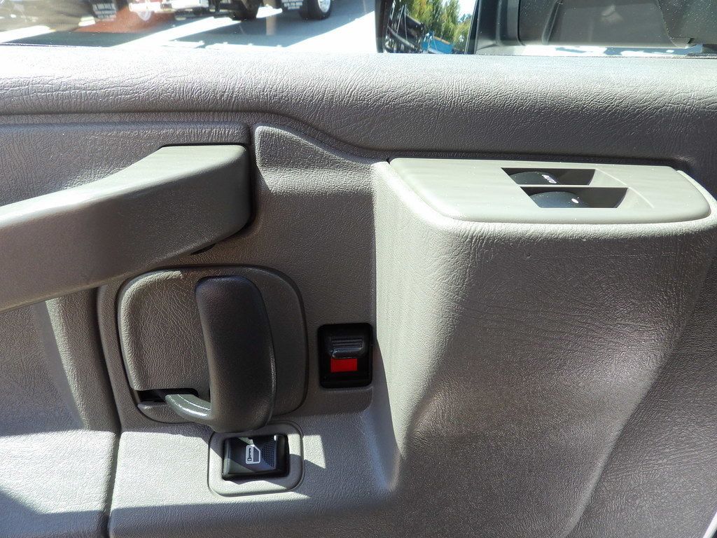Used 2021 Chevrolet Express 3500 w/ Power Convenience Package RWD image 15