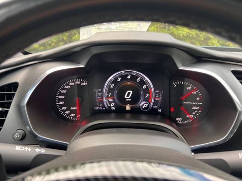 Used 2014 Chevrolet Corvette Stingray Convertible RWD image 19