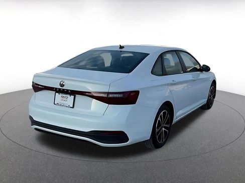 Used 2025 Volkswagen Jetta Sport image 12