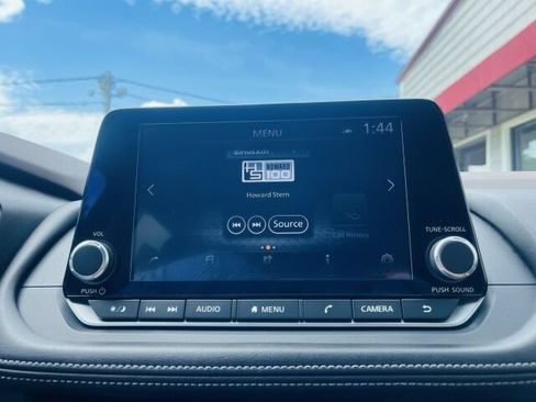 Used 2023 Nissan Rogue SV w/ SV Premium B Package AWD/4WD image 27