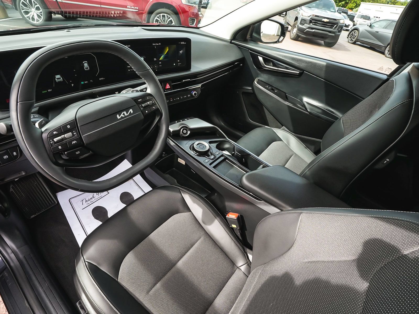 Used 2025 Kia EV6 Light w/ Light LR Technology Package AWD/4WD image 17