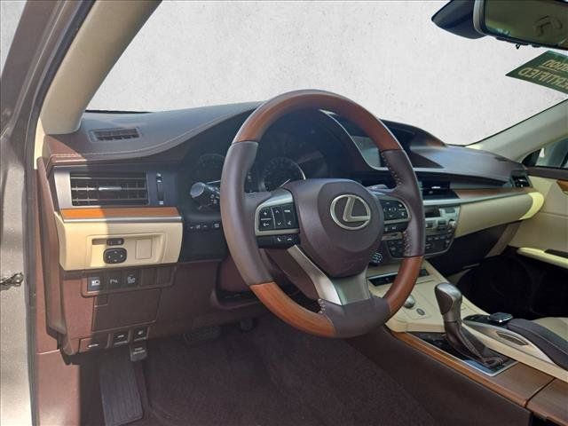 Used 2017 Lexus ES 350 F Sport w/ Luxury Package FWD image 10
