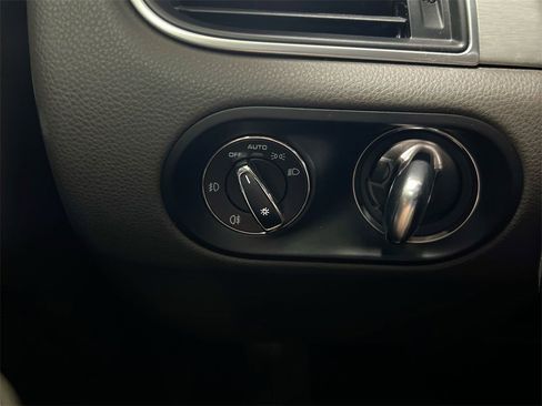 Used 2017 Porsche Macan Turbo image 18