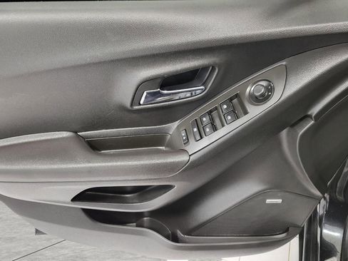 Used 2016 Chevrolet Trax LTZ w/ Midnight Edition image 26