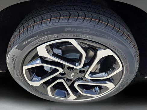 New 2026 Chevrolet Trax RS w/ Sunroof Package FWD image 30