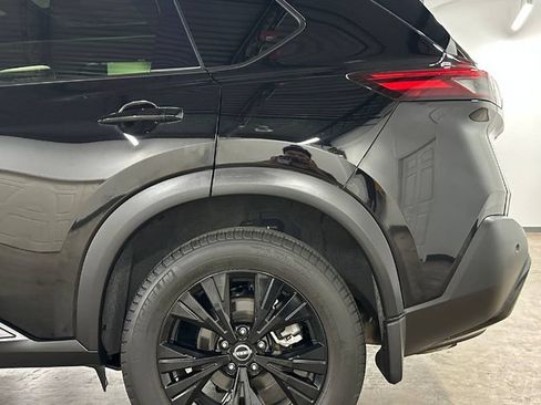 Used 2023 Nissan Rogue SV w/ SV Premium B Package FWD image 10