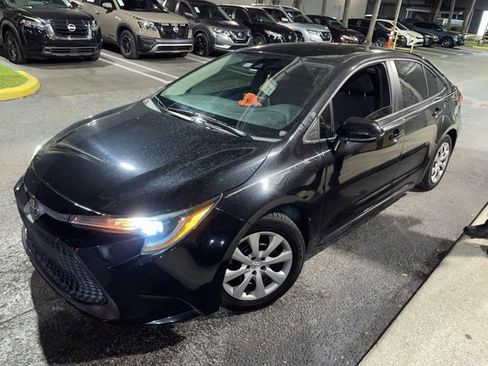 Used 2021 Toyota Corolla LE image 7