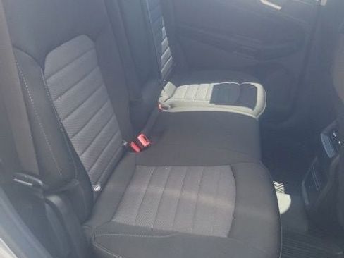 Used 2024 Ford Edge SE AWD/4WD image 11