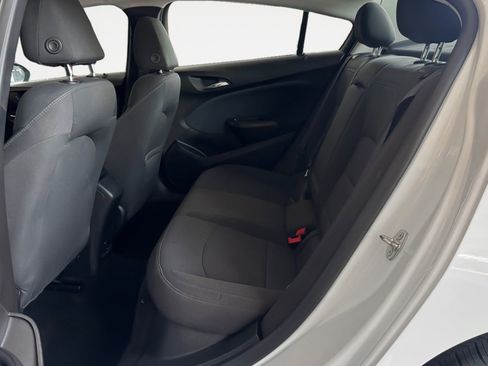 Used 2017 Chevrolet Cruze LT w/ Convenience Package FWD image 13