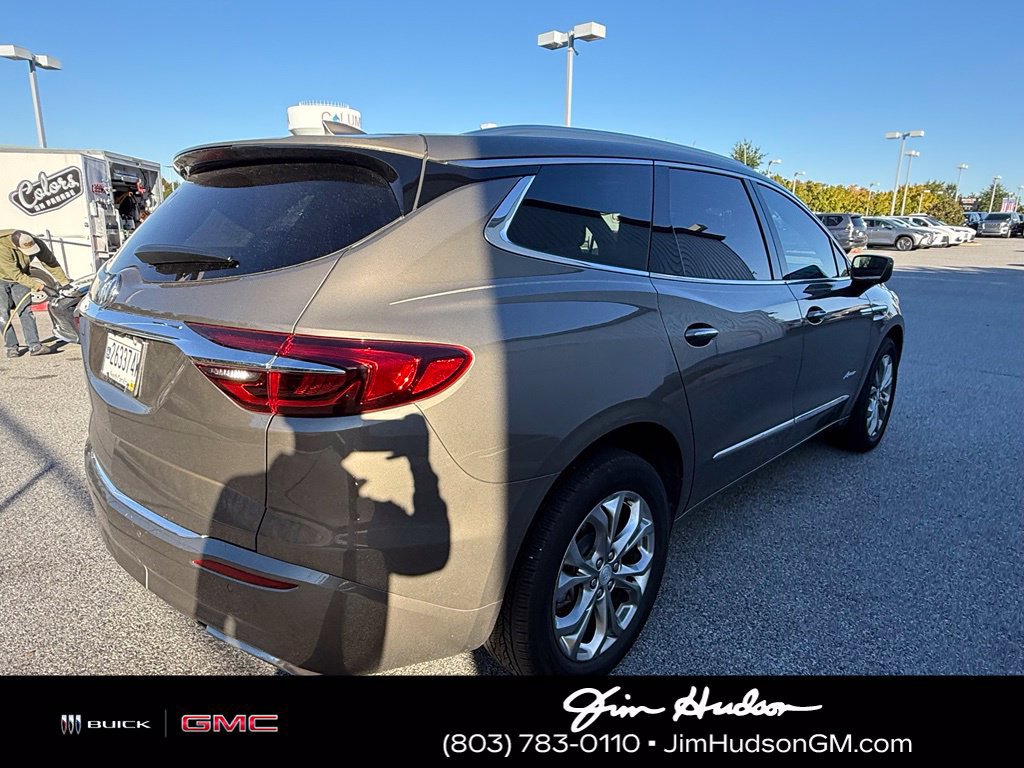 Used 2020 Buick Enclave Avenir w/ Avenir Technology Package AWD/4WD image 5