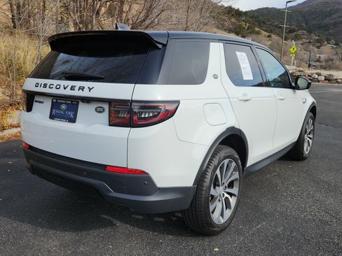 Used 2023 Land Rover Discovery Sport SE image 3
