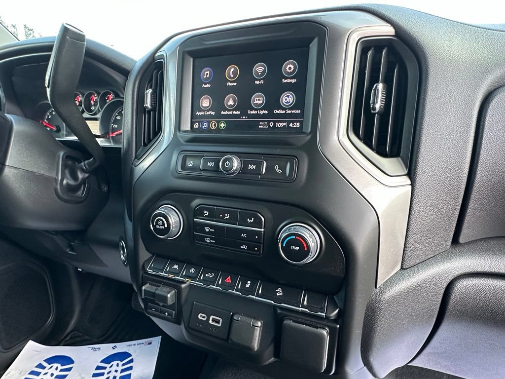 Used 2025 Chevrolet Silverado 1500 Custom Trail Boss AWD/4WD image 15