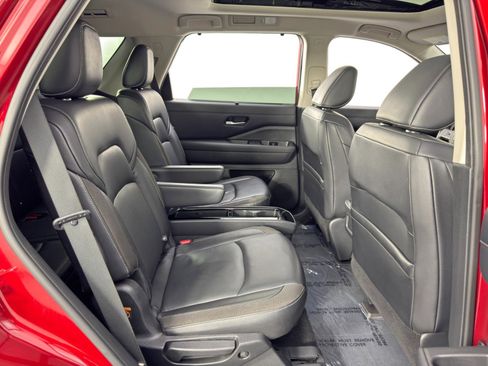 Used 2022 Nissan Pathfinder SL w/ SL Premium Package image 35