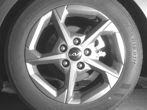 Used 2025 Kia K4 LXS image 14