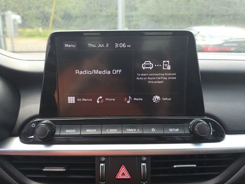 Used 2024 Kia Forte LXS FWD image 17