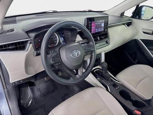 Used 2022 Toyota Corolla Cross L image 10