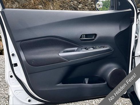 Used 2022 Nissan Kicks S w/ Interior Electronics Package FWD image 18