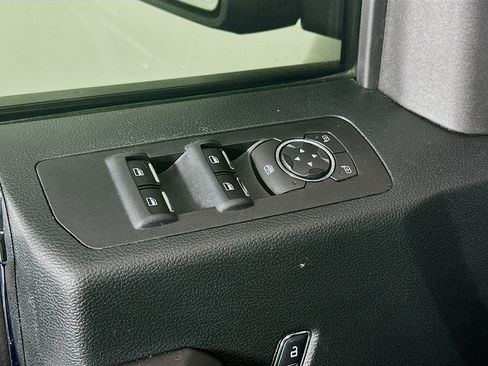 Used 2016 Ford F150 XLT w/ Equipment Group 302A Luxury AWD/4WD image 15