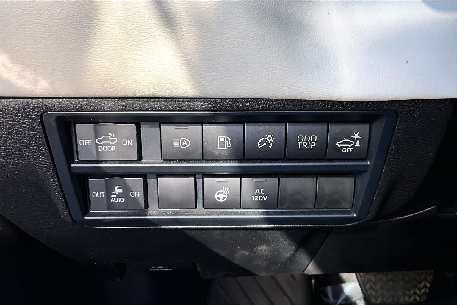 Certified 2025 Toyota Tundra Capstone AWD/4WD image 35
