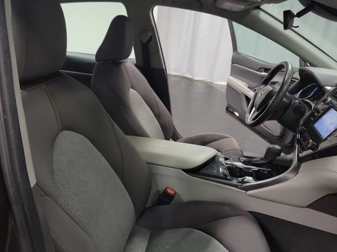 Used 2019 Toyota Camry LE FWD image 28