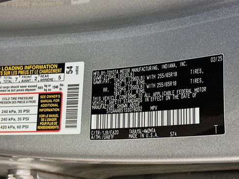 Used 2025 Toyota Grand Highlander XLE image 12