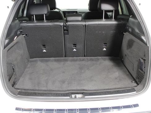Used 2021 Mercedes-Benz GLA 250 4MATIC w/ Premium Package image 33