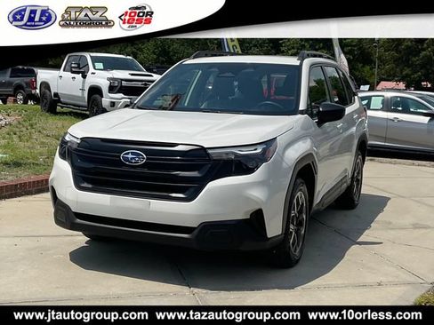 Used 2025 Subaru Forester AWD/4WD image 3