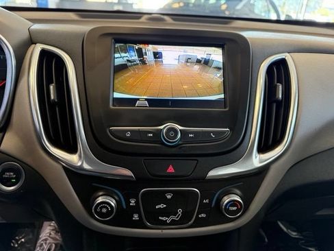 Used 2019 Chevrolet Equinox LS FWD image 15