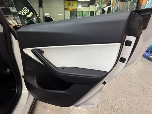 Used 2021 Tesla Model Y Long Range AWD/4WD image 15