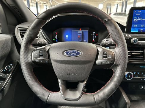 Used 2025 Ford Escape ST-Line image 11