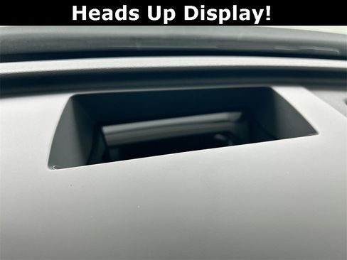 New 2026 Volkswagen Tiguan SE R-Line image 30